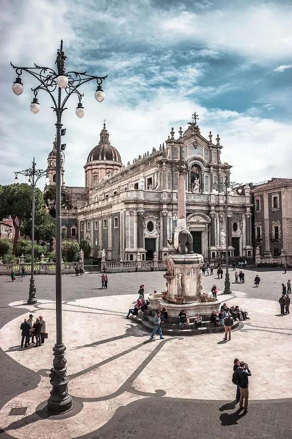 Historic Center New Apartment - Catania Stays